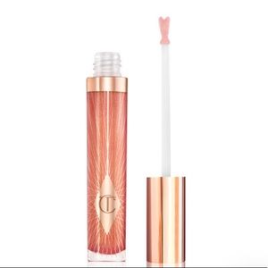 Charlotte Tilbury Peachy Plump Collagen Lip Bath.